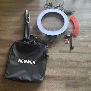 Neewer Ring Light Kit with Bag